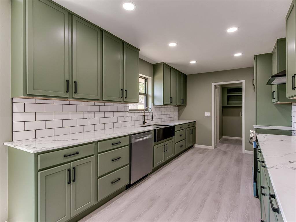 11605 Kings Circle, Oklahoma City, OK 73162