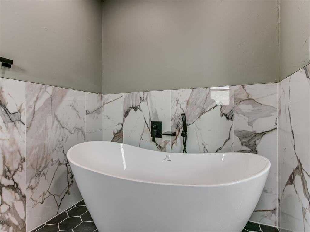 11605 Kings Circle, Oklahoma City, OK 73162