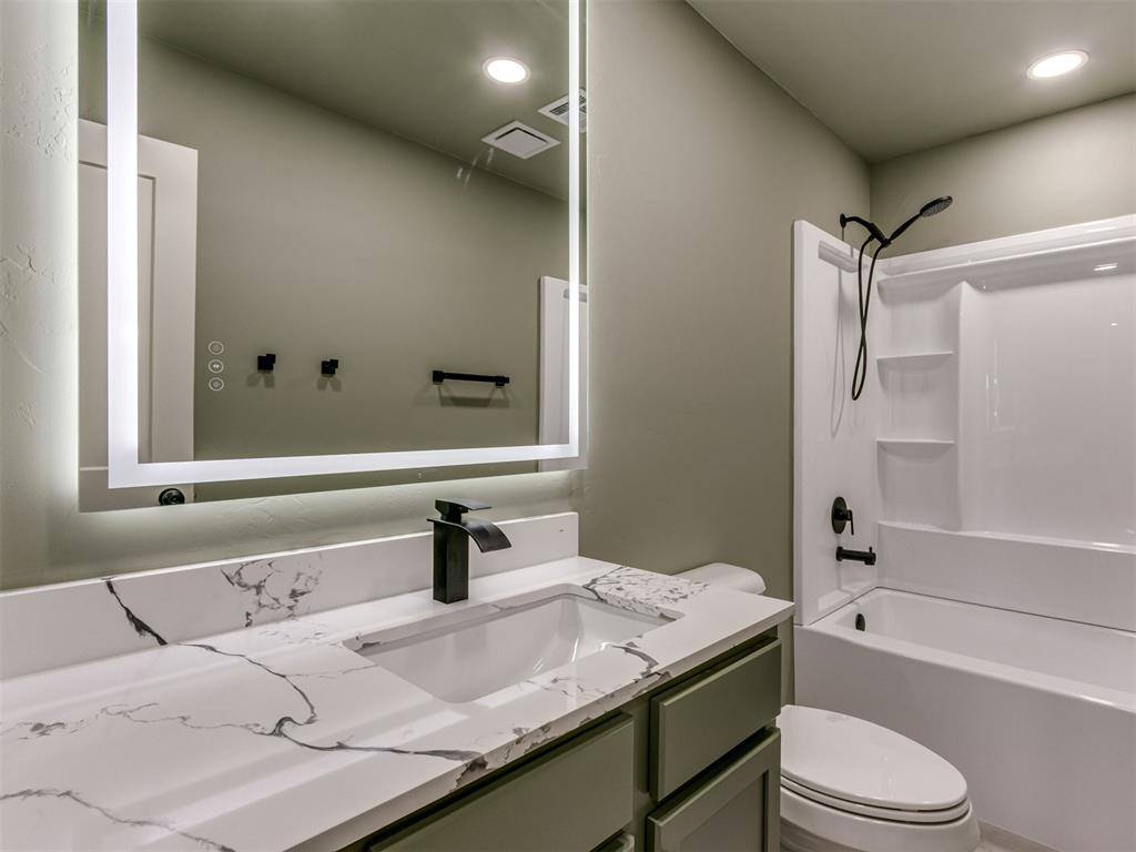 11605 Kings Circle, Oklahoma City, OK 73162