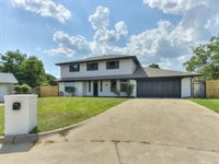 11605 Kings Circle, Oklahoma City, OK 73162