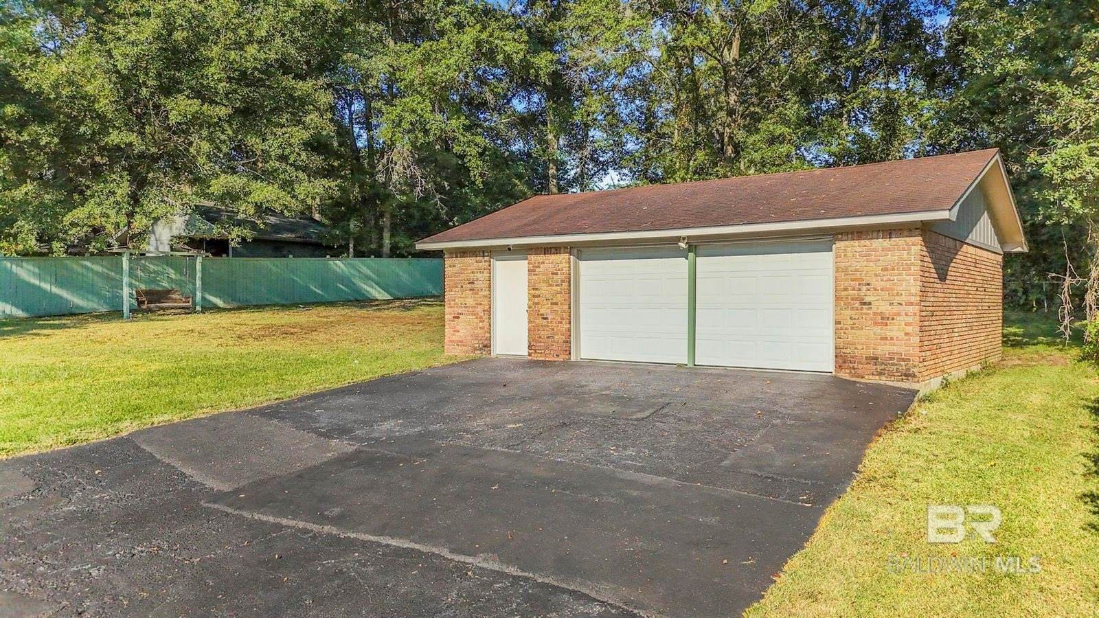 2573 East Road, Mobile, AL 36693