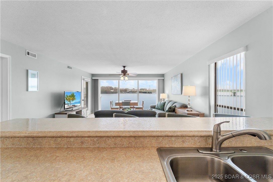 875 Parkside Place, #C206, Osage Beach, MO 65065