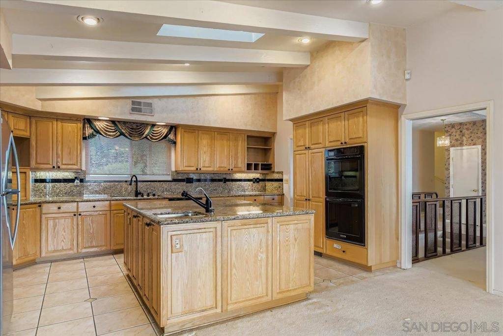 5873 Madra Ave, San Diego, CA 92120