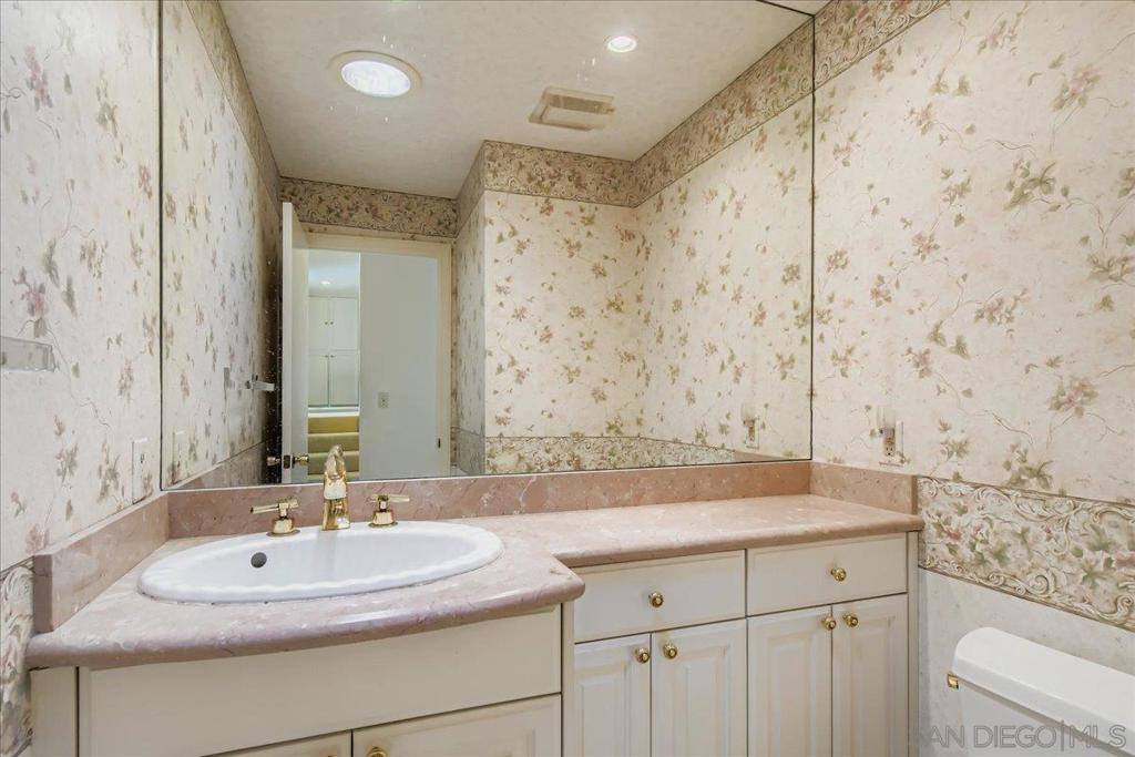 5873 Madra Ave, San Diego, CA 92120