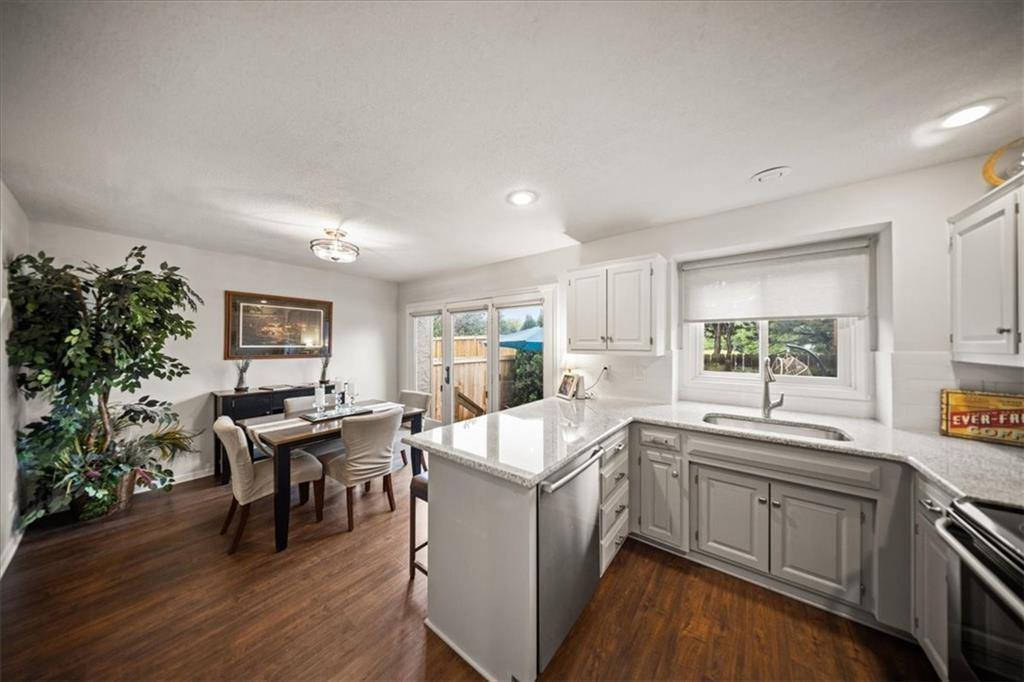 12585 Broadmoor Street, Overland Park, KS 66209