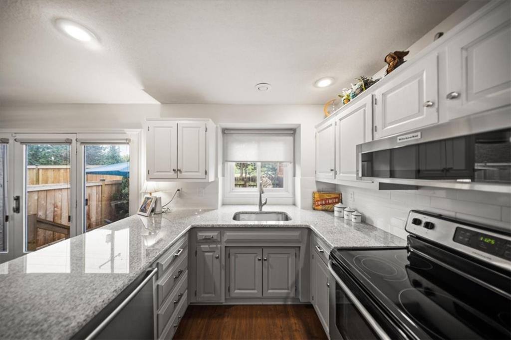 12585 Broadmoor Street, Overland Park, KS 66209