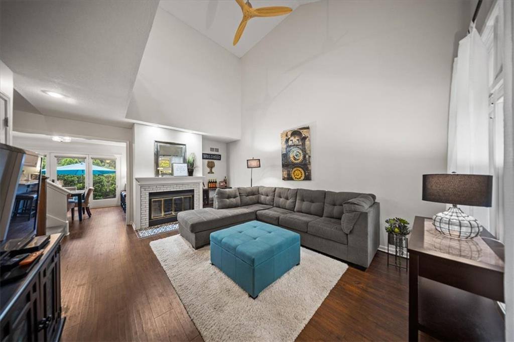 12585 Broadmoor Street, Overland Park, KS 66209