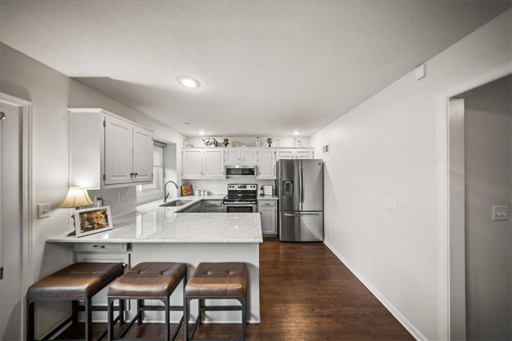 12585 Broadmoor Street, Overland Park, KS 66209