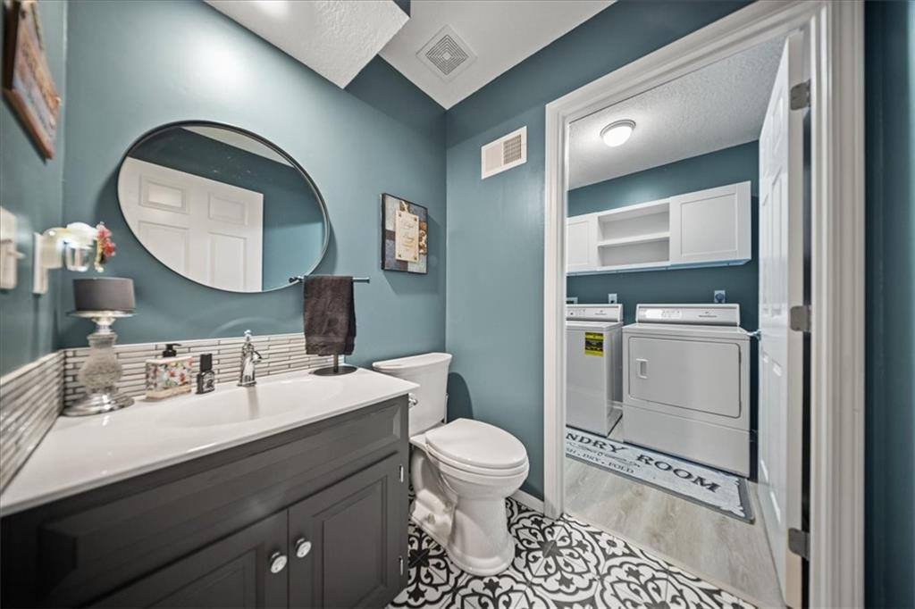 12585 Broadmoor Street, Overland Park, KS 66209