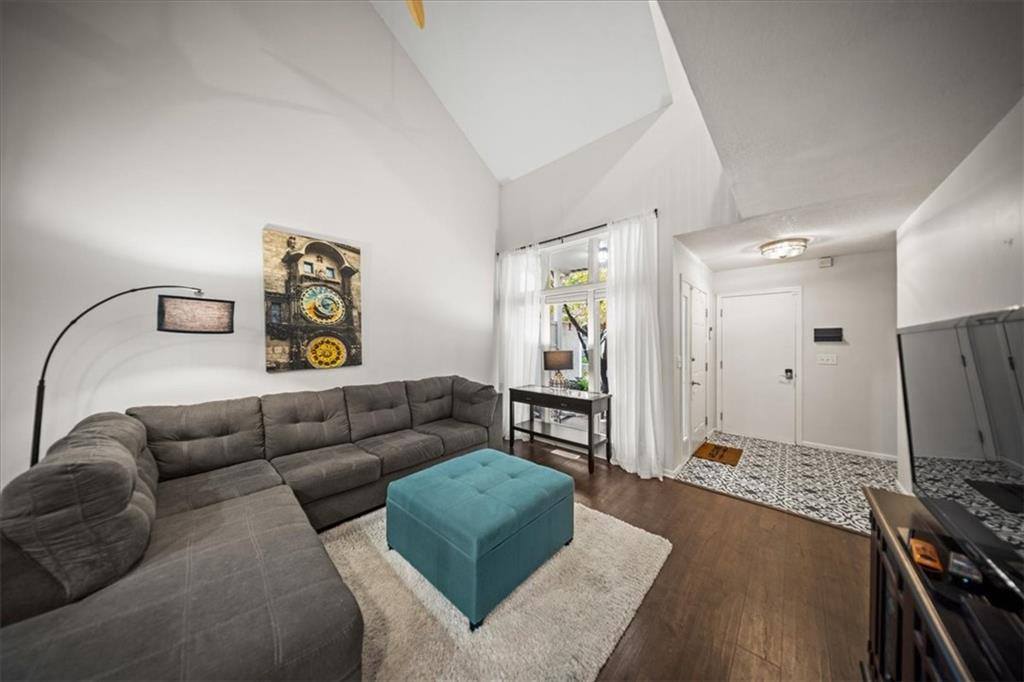 12585 Broadmoor Street, Overland Park, KS 66209