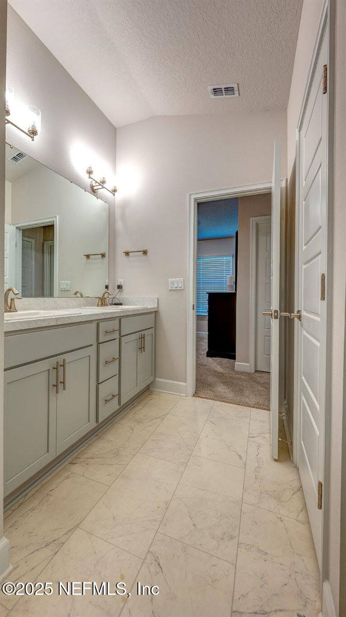 5848 Gilchrist Oaks Court, Jacksonville, FL 32219