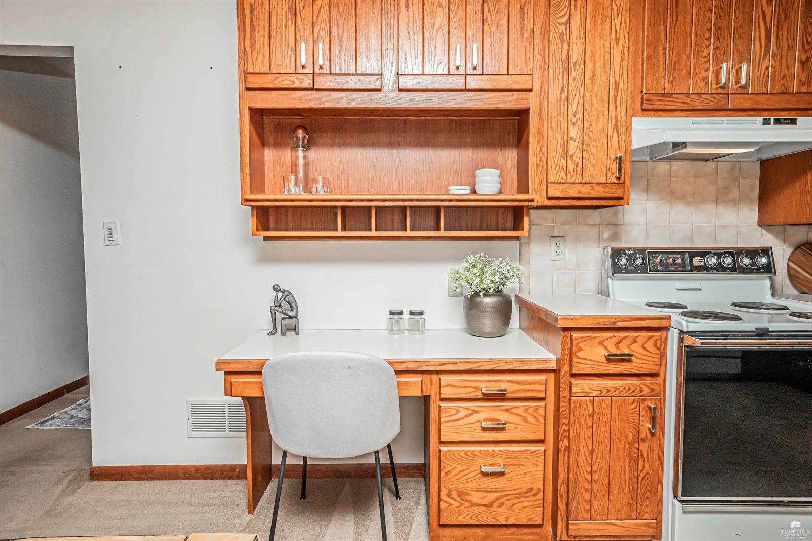 501 West Oak Street, Junction City, KS 66441