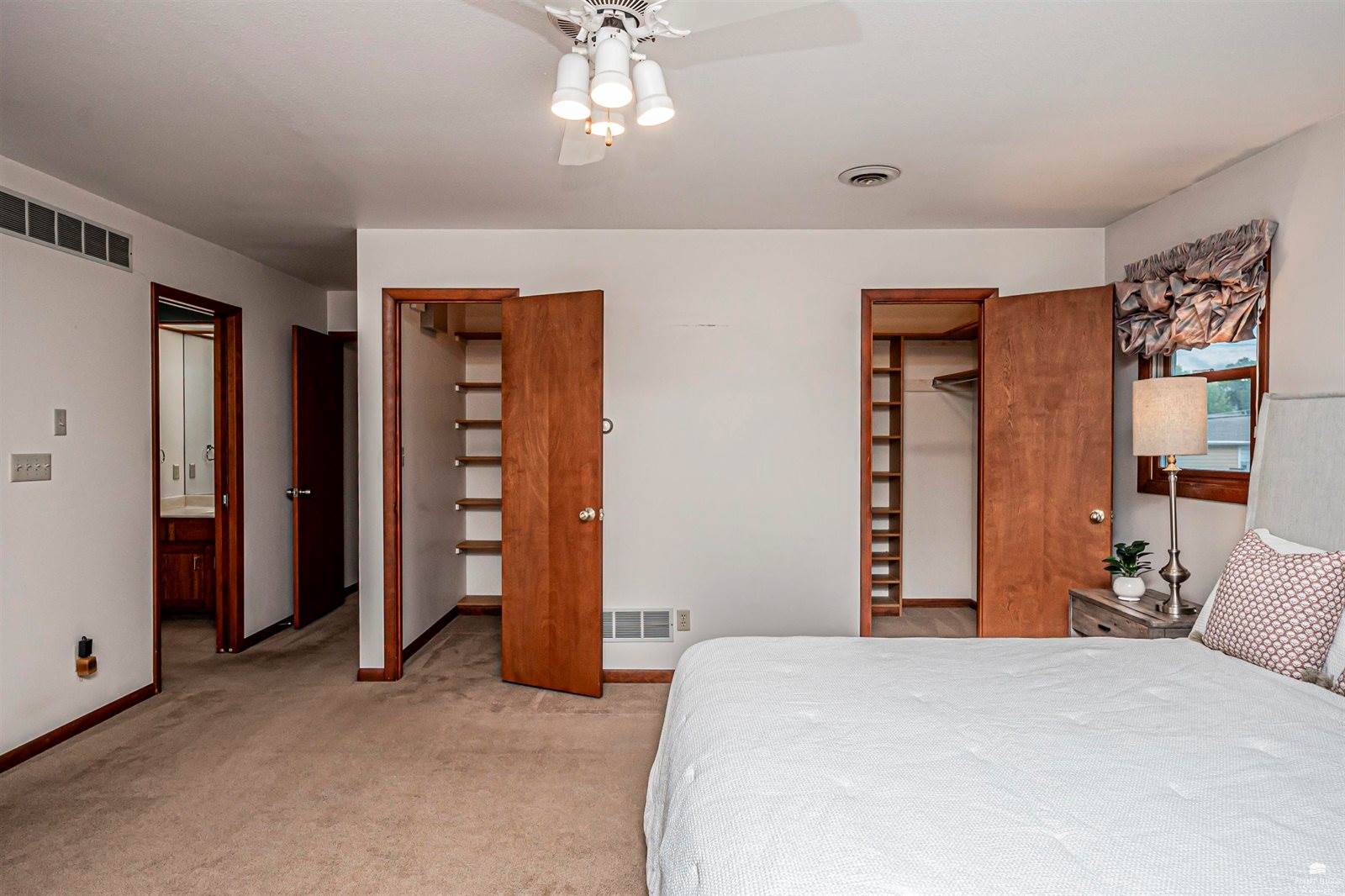 501 West Oak Street, Junction City, KS 66441