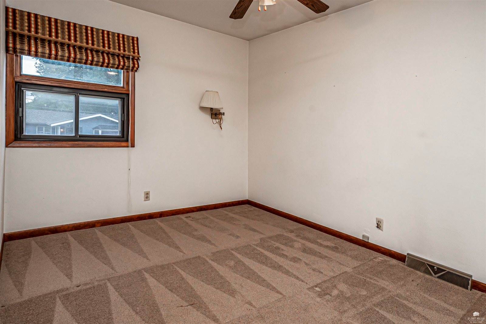 501 West Oak Street, Junction City, KS 66441