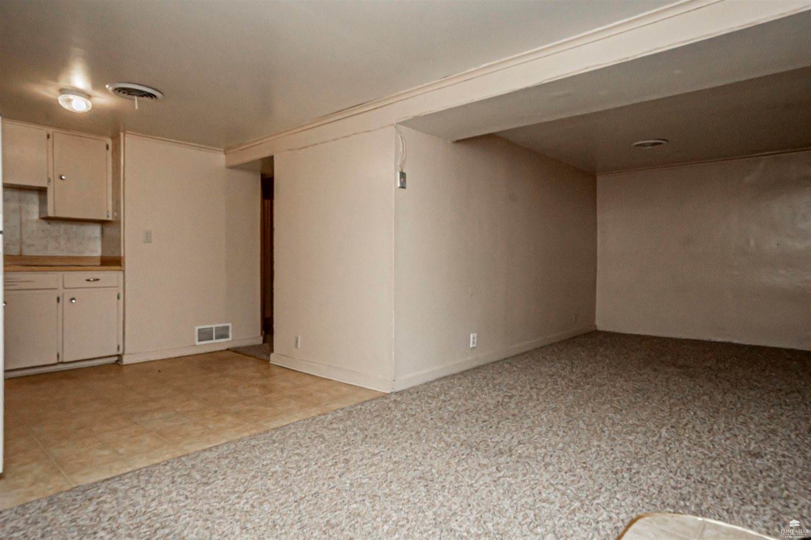 501 West Oak Street, Junction City, KS 66441