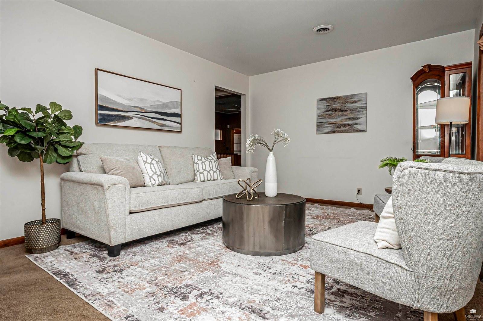 501 West Oak Street, Junction City, KS 66441