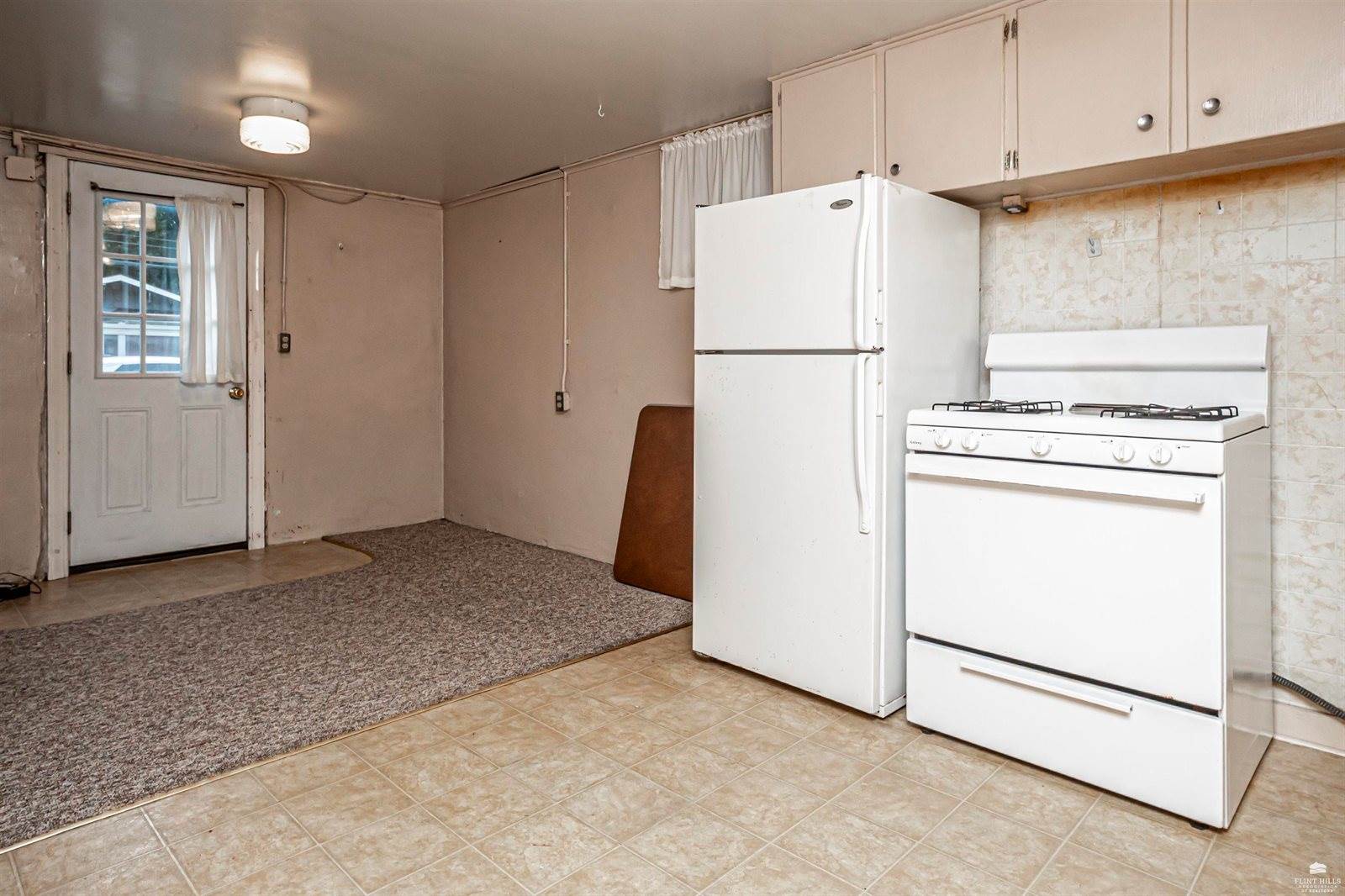 501 West Oak Street, Junction City, KS 66441