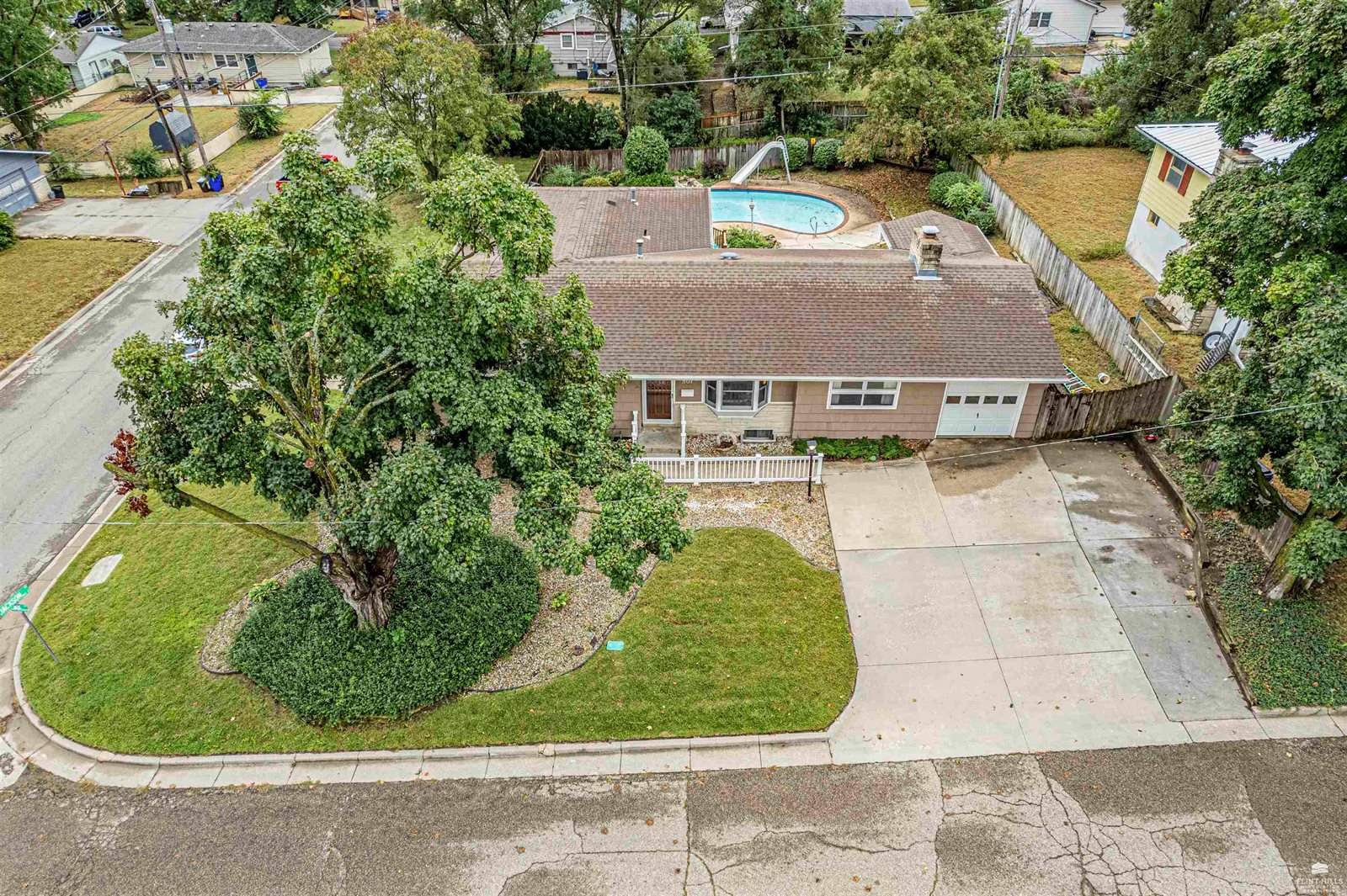 501 West Oak Street, Junction City, KS 66441