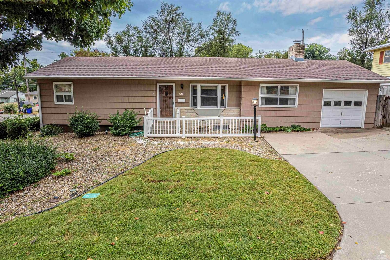 501 West Oak Street, Junction City, KS 66441