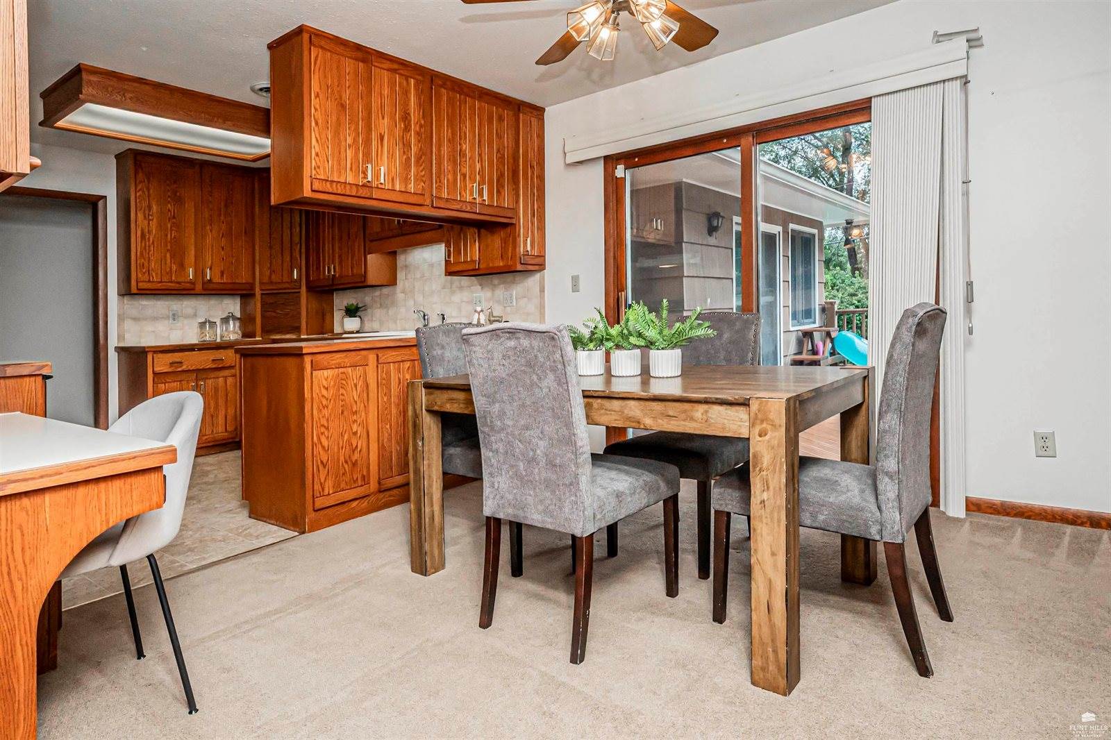 501 West Oak Street, Junction City, KS 66441