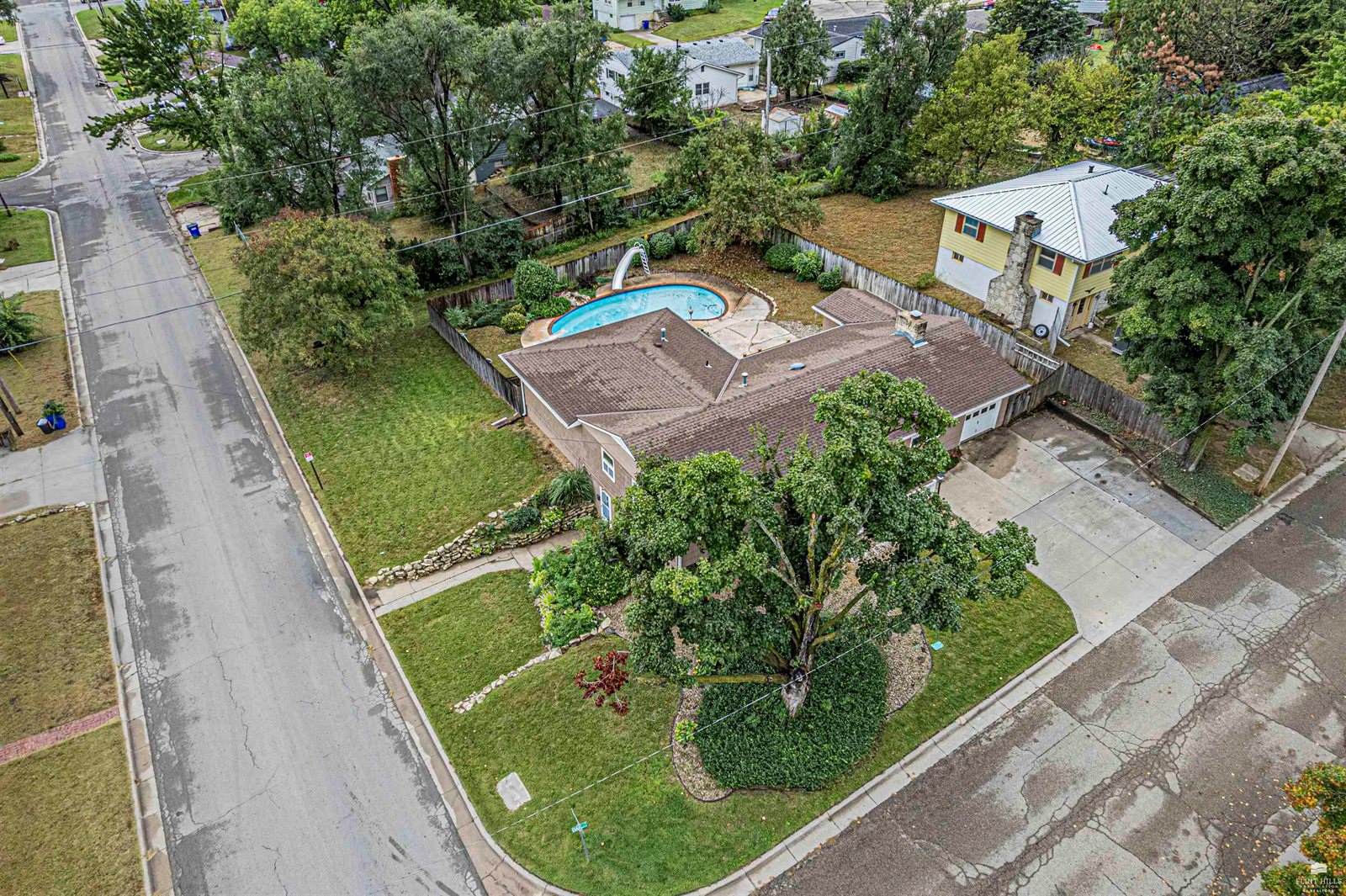 501 West Oak Street, Junction City, KS 66441