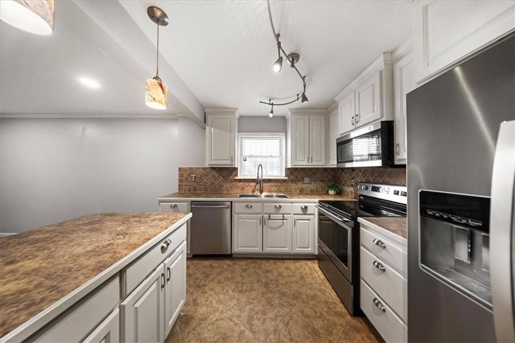 4213 Clark Avenue, Kansas City, MO 64111