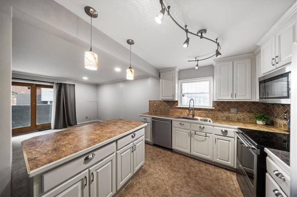 4213 Clark Avenue, Kansas City, MO 64111