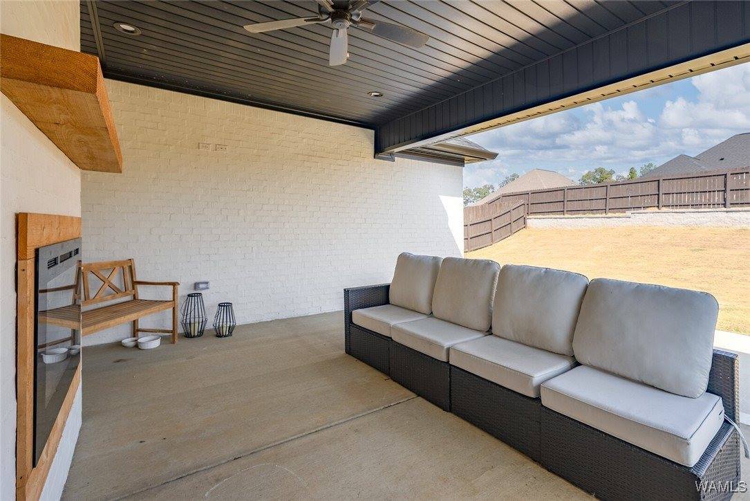 11545 Howard Avenue, Northport, AL 35475