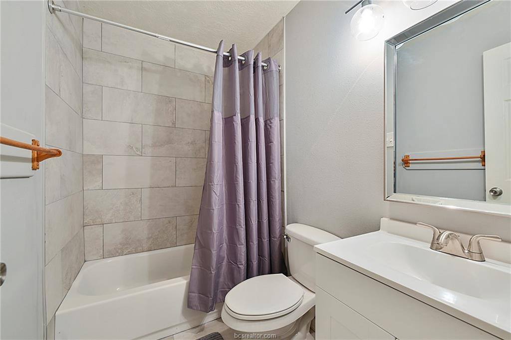 1537 Pine Ridge Drive, College Station, TX 77840