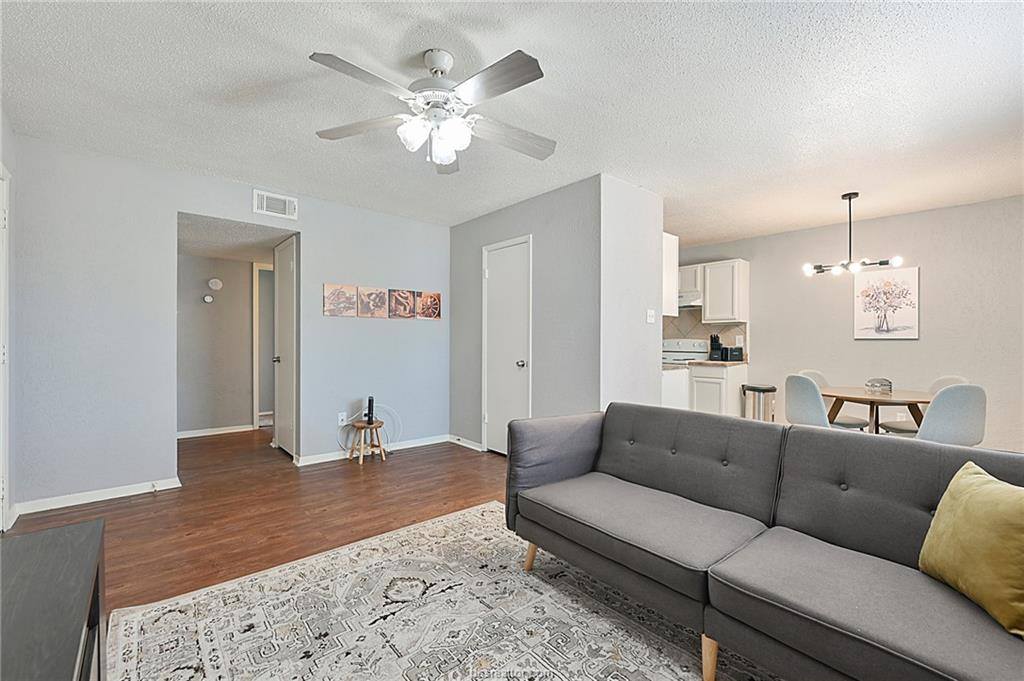 1537 Pine Ridge Drive, College Station, TX 77840