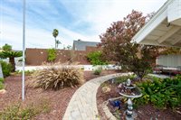 933 Ruby Dr, Vista, CA 92083