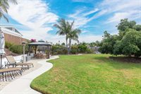 933 Ruby Dr, Vista, CA 92083