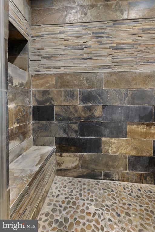 9178 Hannah Dustin, Casanova, VA 20139