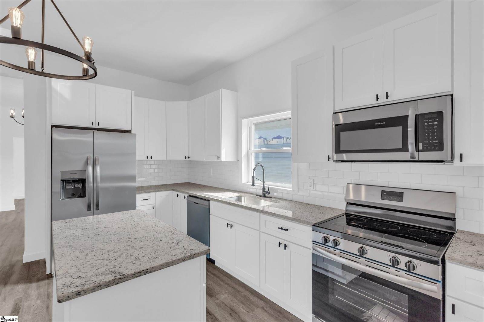 33 Henry, Greenville, SC 29605