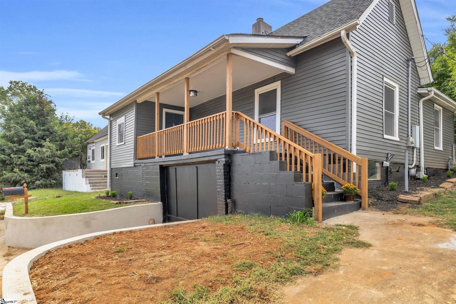 33 Henry, Greenville, SC 29605