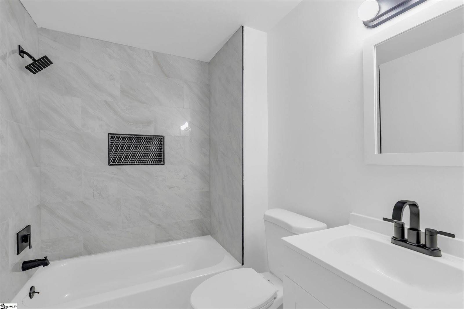 33 Henry, Greenville, SC 29605