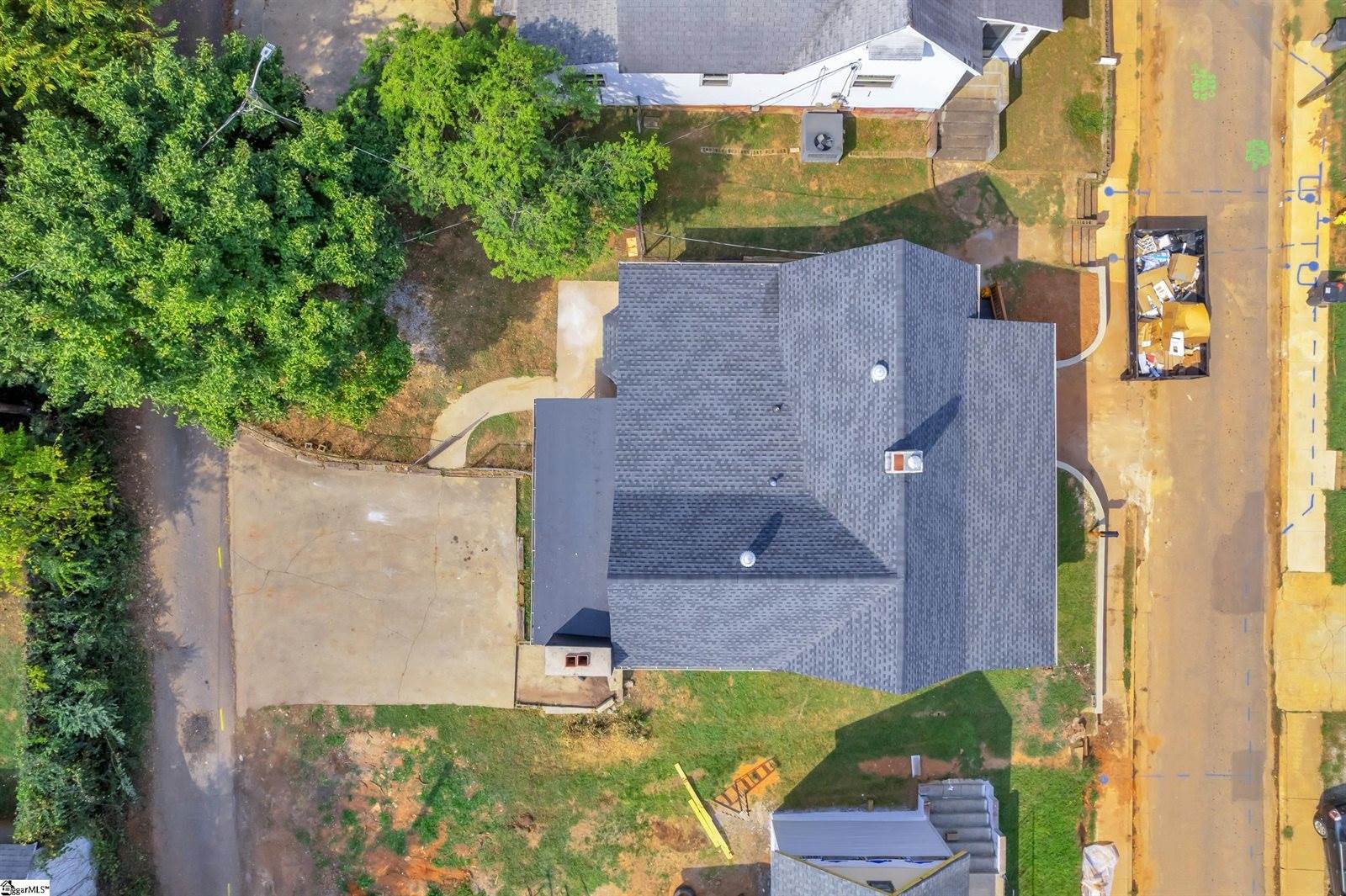 33 Henry, Greenville, SC 29605