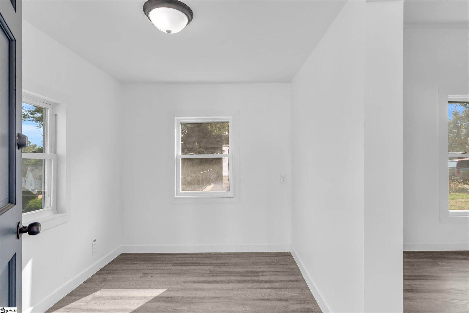 33 Henry, Greenville, SC 29605