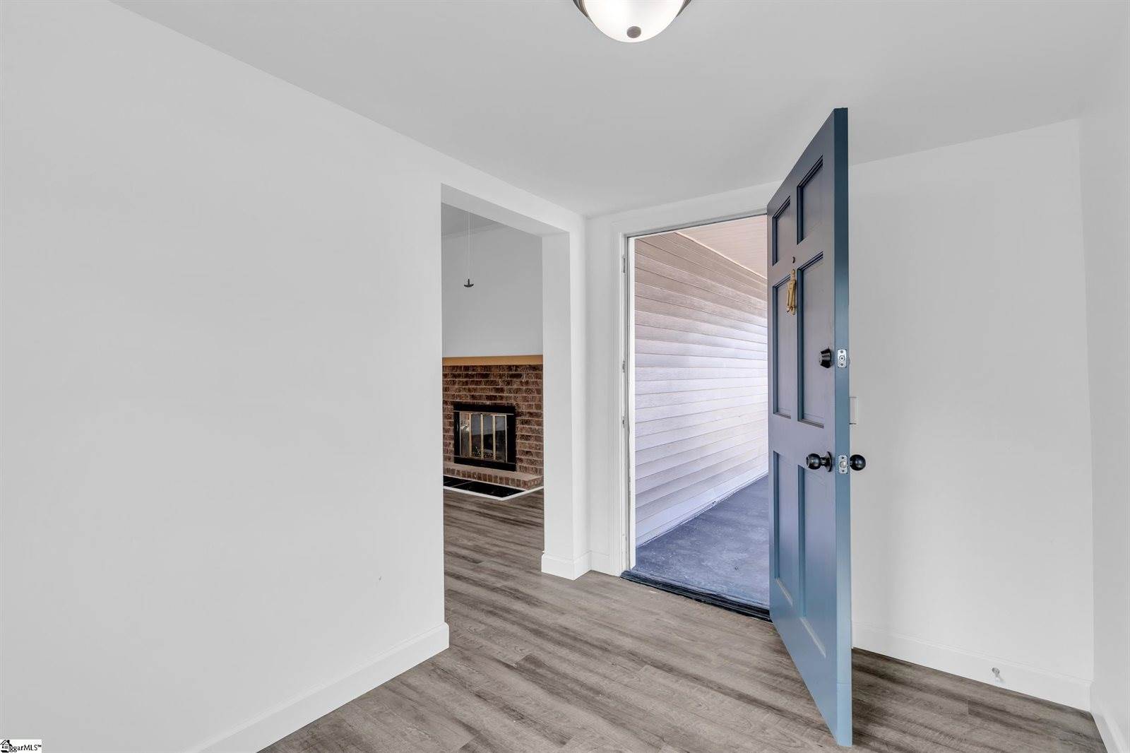 33 Henry, Greenville, SC 29605