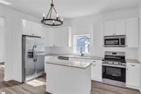 33 Henry, Greenville, SC 29605