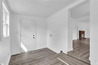 33 Henry, Greenville, SC 29605