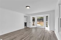 33 Henry, Greenville, SC 29605