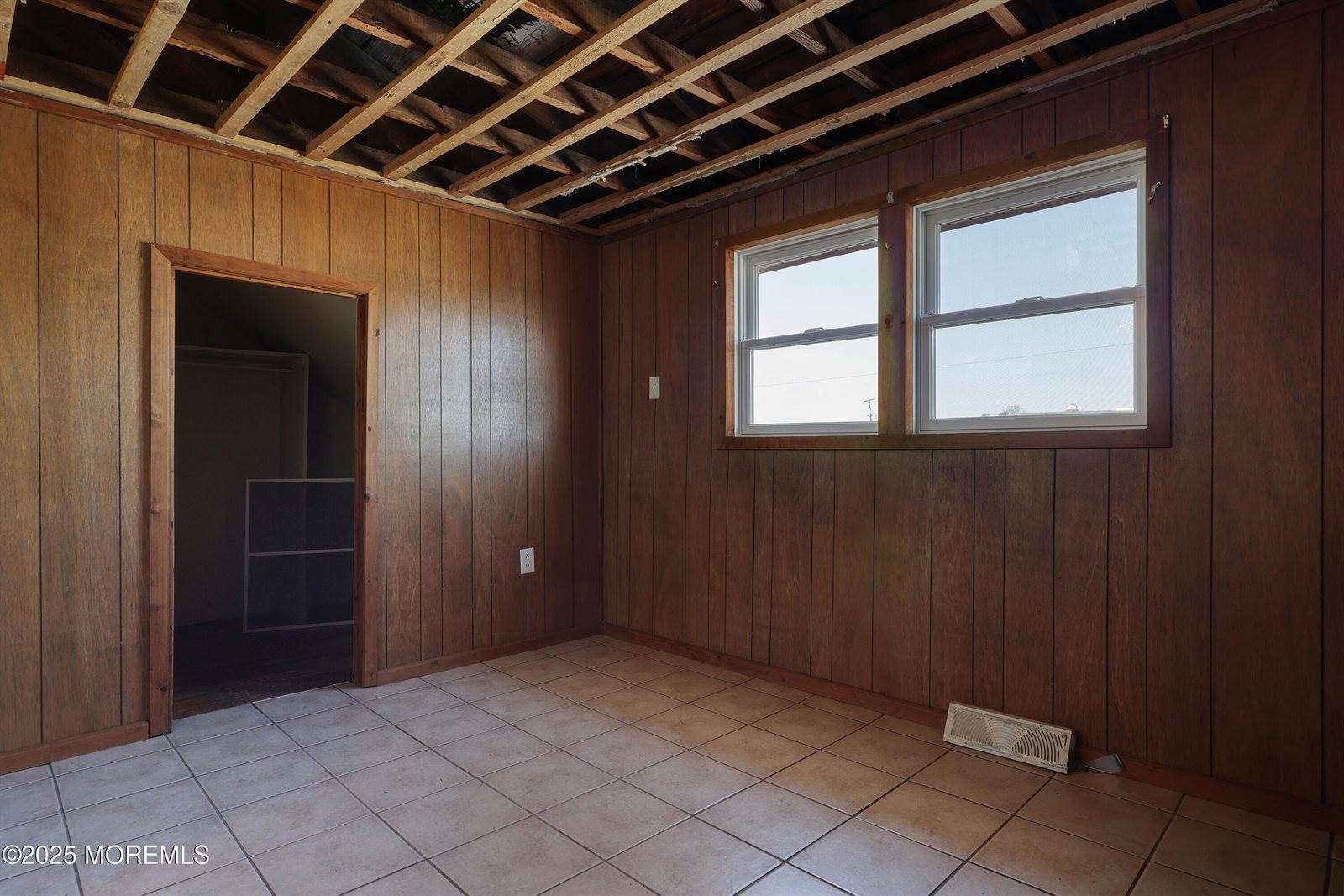 94 Maplewood Avenue, Keansburg, NJ 07734