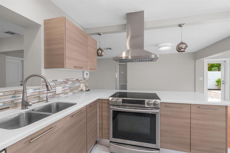 364 NW 48th Ct, Oakland Park, FL 33309