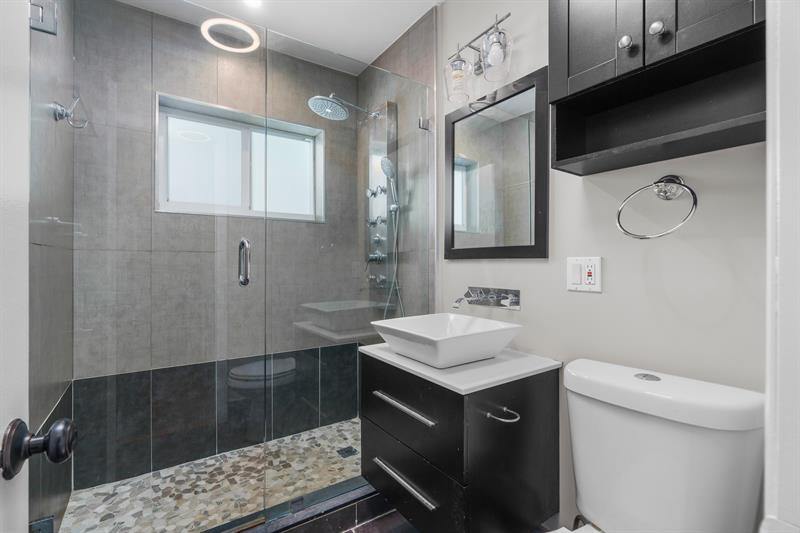 364 NW 48th Ct, Oakland Park, FL 33309