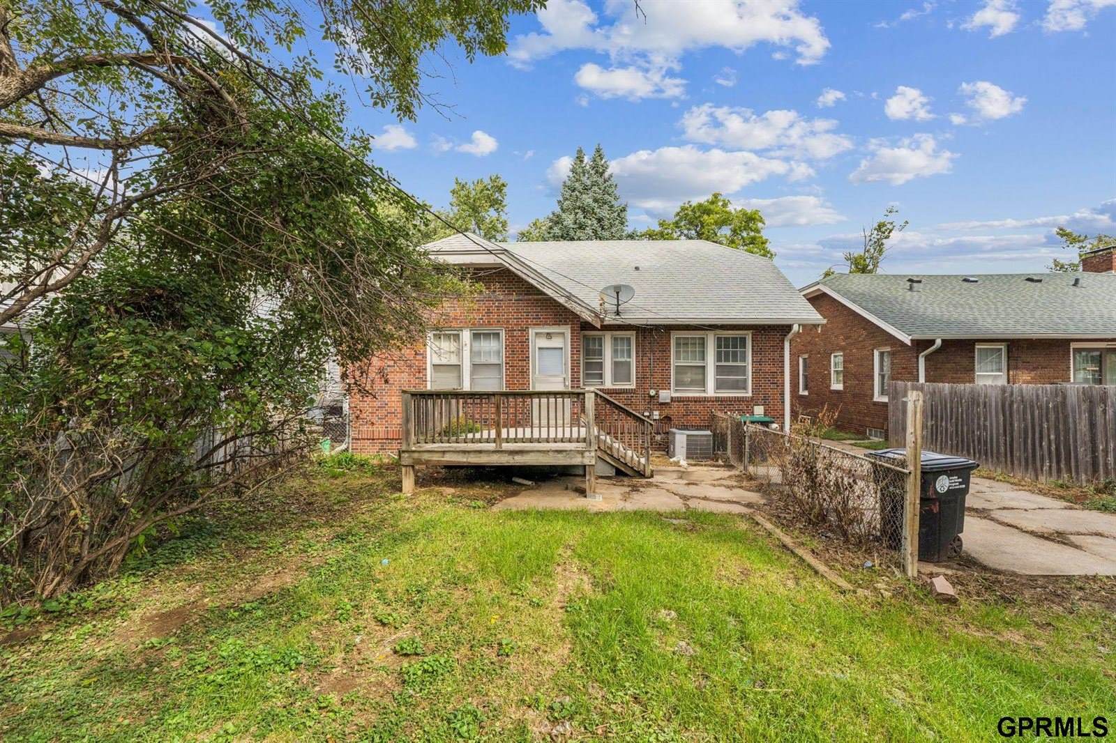 2859 Iowa Street, Omaha, NE 68112