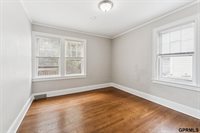 2859 Iowa Street, Omaha, NE 68112