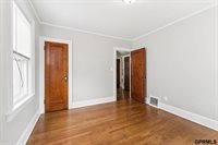 2859 Iowa Street, Omaha, NE 68112