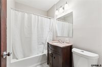 2859 Iowa Street, Omaha, NE 68112