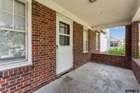 2859 Iowa Street, Omaha, NE 68112